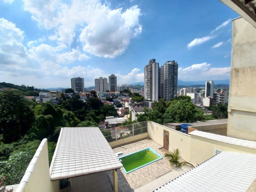 Casa Independente c/ Espaço Gourmet e Vista Deslumbrante
