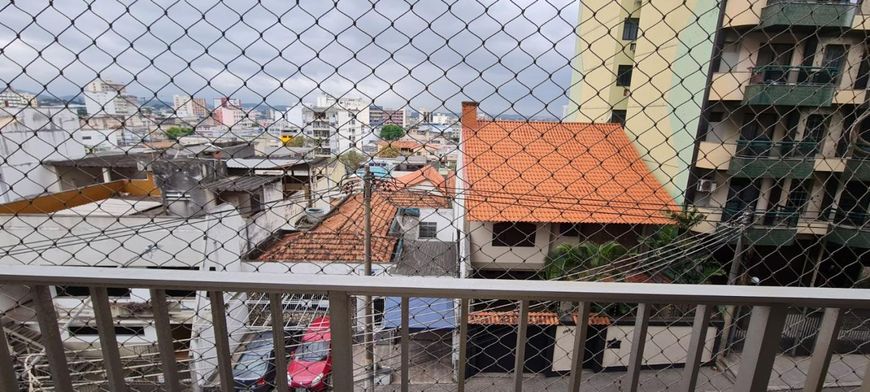 Apartamento para venda possui 175 metros quadrados com 3 quartos em Centro - Nova Iguaçu - RJ