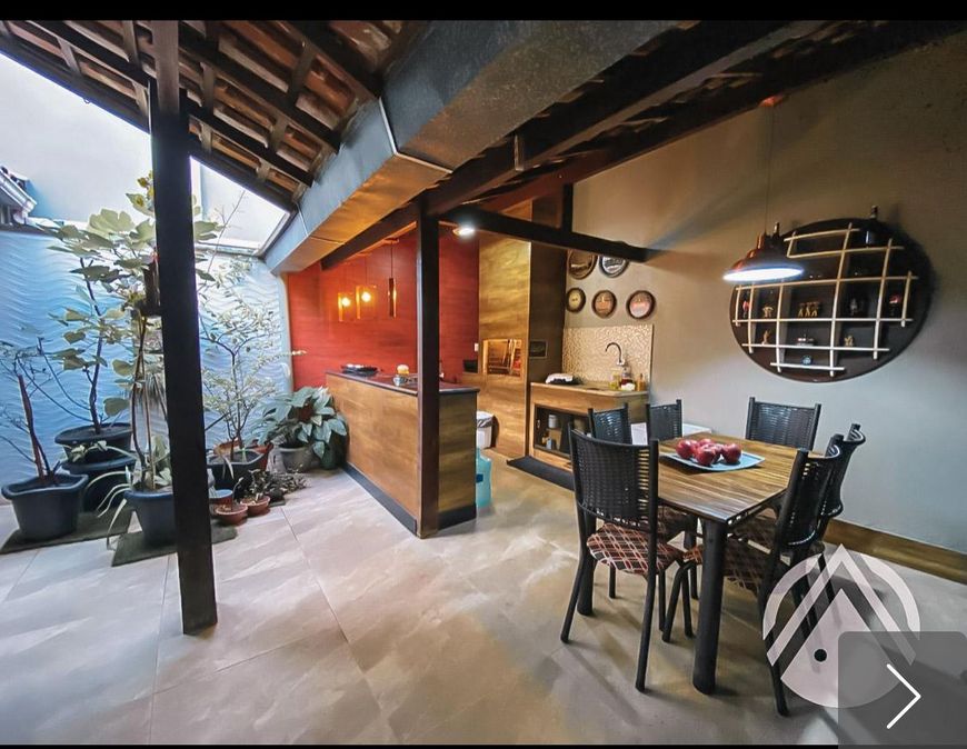 Casa de condomínio para venda possui 324 metros quadrados com 3 quartos