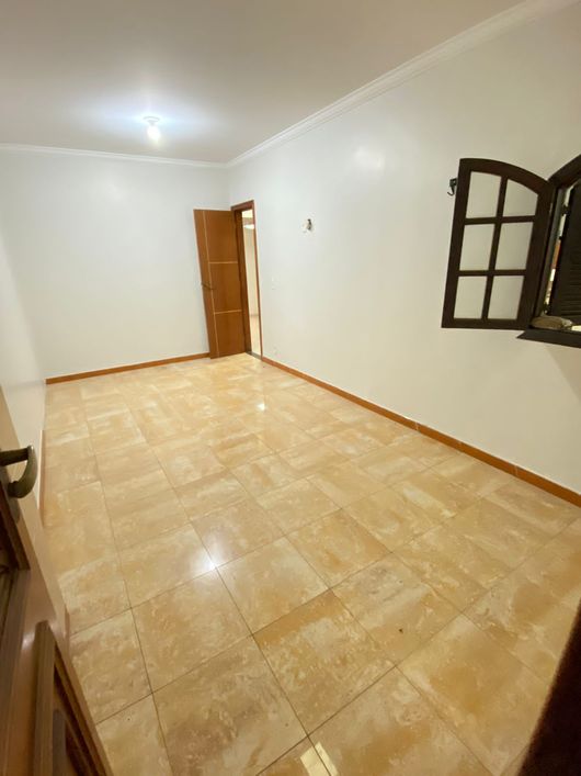 Casa para venda possui no bairro Califórnia - Nova Iguaçu - RJ
