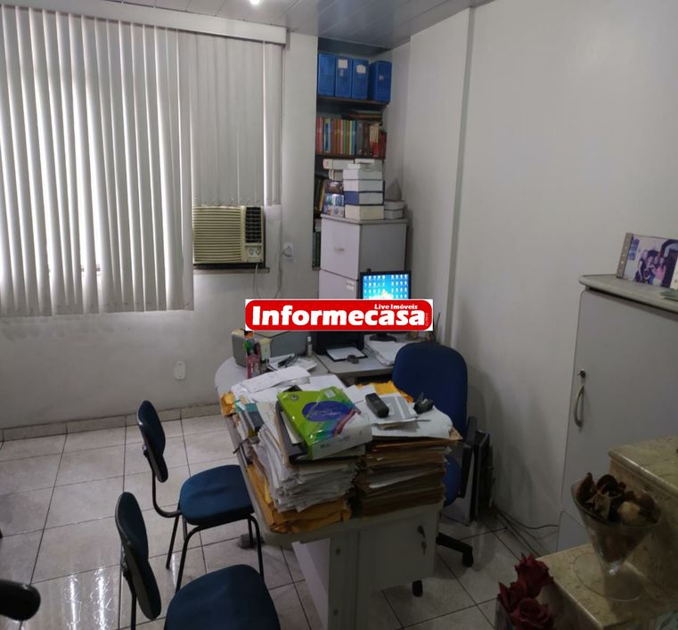 SALA COMERCIAL EM PREDIO NO CENTRO DE NOVA IGUAÇU. INFORMECASA LOCAÇÃO E VENDA Excelente sala com ba