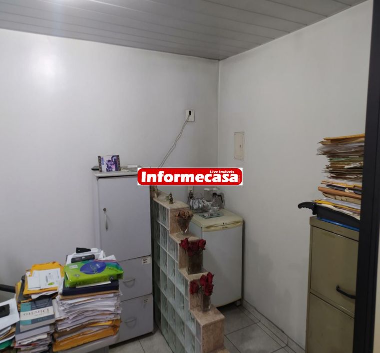 SALA COMERCIAL EM PREDIO NO CENTRO DE NOVA IGUAÇU. INFORMECASA LOCAÇÃO E VENDA Excelente sala com ba