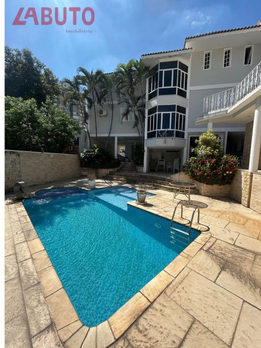 CASA DE LUXO EM NOVA IGUAÇU