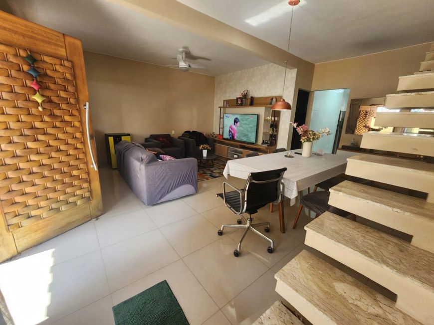 Casa ampla e moderna com área Gourmet no Rancho Novo!
