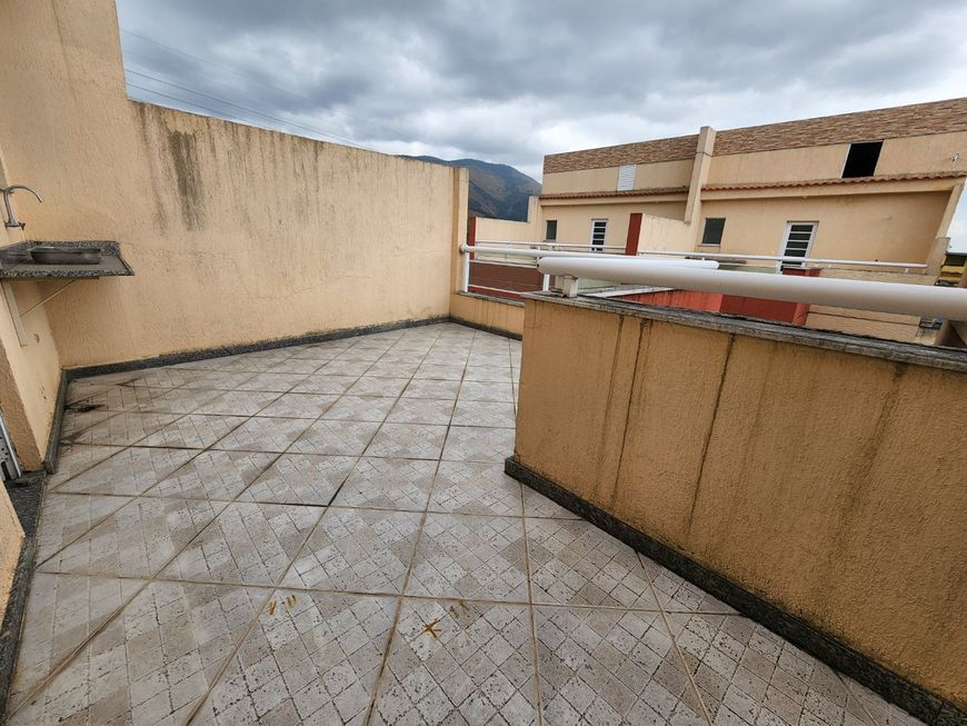 Triplex com terraço e 3 suítes próximo do Shopping da Pedreira!