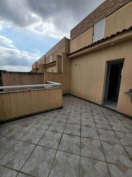 Triplex com terraço e 3 suítes próximo do Shopping da Pedreira!