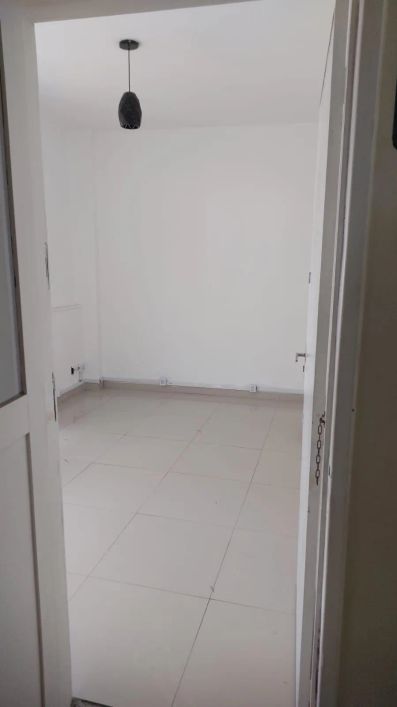Imóvel para aluguel possui 13 metros quadrados em Centro - Nova Iguaçu - RJ