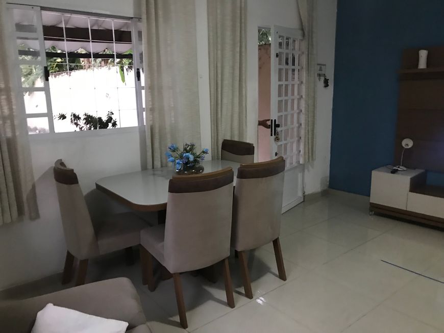 Vendo casa com 2 quartos em Vila Nova Nova Iguaçu