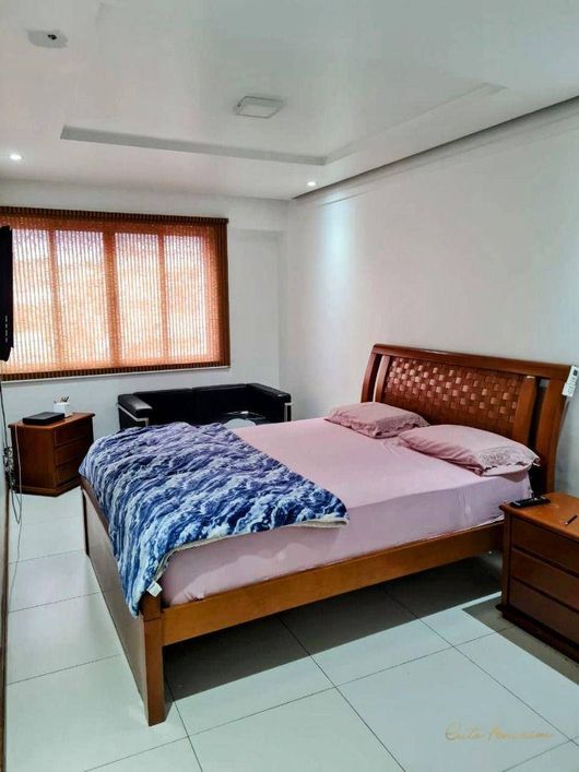 Casa com 3 dormitórios à venda por R$ 900.000,00 - Caonze - Nova Iguaçu/RJ