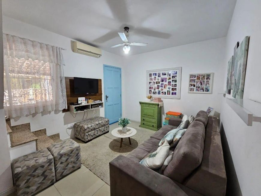 Casa com 2 dormitórios à venda, 79 m² por R$ 330.000 - Califórnia - Nova Iguaçu/RJ