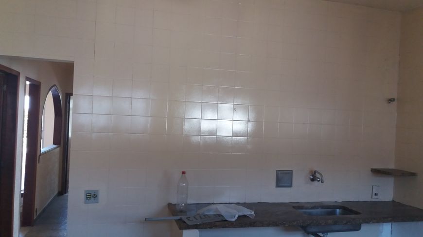 Ampla Casa de 3 quartos à Venda no Centro de Nova Iguaçu