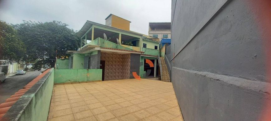 Casa com 3 dormitórios à venda, 240 m² por R$ 580.000,00 - Califórnia - Nova Iguaçu/RJ