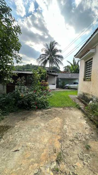 Amplo terreno com mais de 2000² a venda localizado em Miguel Couto / Nova Iguaçu !!!