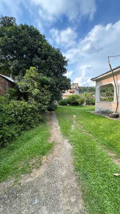Amplo terreno com mais de 2000² a venda localizado em Miguel Couto / Nova Iguaçu !!!