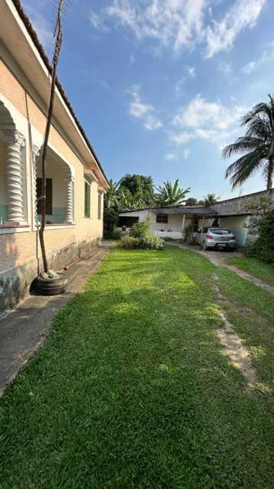Amplo terreno com mais de 2000² a venda localizado em Miguel Couto / Nova Iguaçu !!!