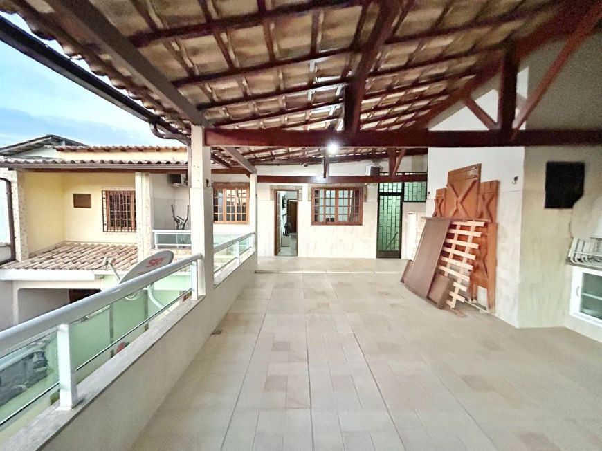 Casa com 3 dormitórios à venda, 304 m² por R$ 850.000 - Califórnia - Nova Iguaçu/RJ