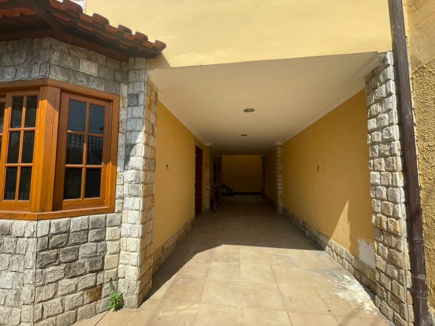 CASA GRANDE 3 QUARTOS- 200M² SANTA EUGÊNIA