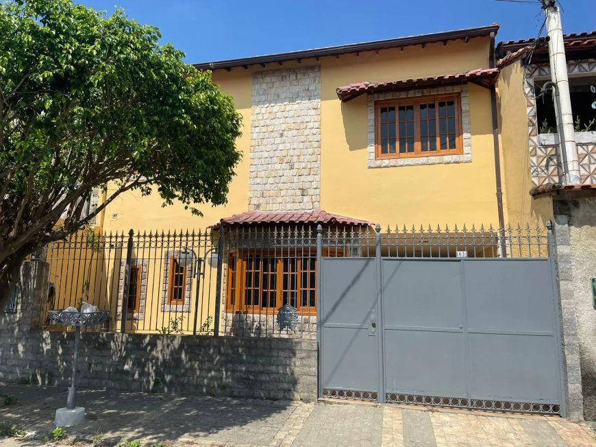 CASA GRANDE 3 QUARTOS- 200M² SANTA EUGÊNIA