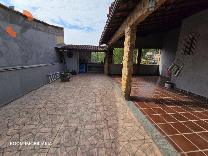 Casa com 3 dormitórios à venda, 215 m² por R$ 650.000,00 - Caonze - Nova Iguaçu/RJ