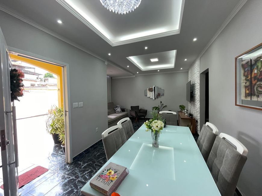 Vendo Casa com 4 quartos 3 vagas e churrasqueira em Moquetá Nova Iguaçu