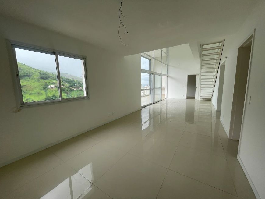 Vendo cobertura com 360 m² 5 suítes no condomínio Jardins Nova Iguaçu