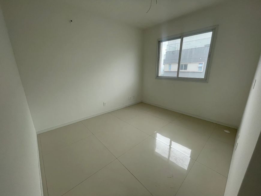Vendo cobertura com 360 m² 5 suítes no condomínio Jardins Nova Iguaçu