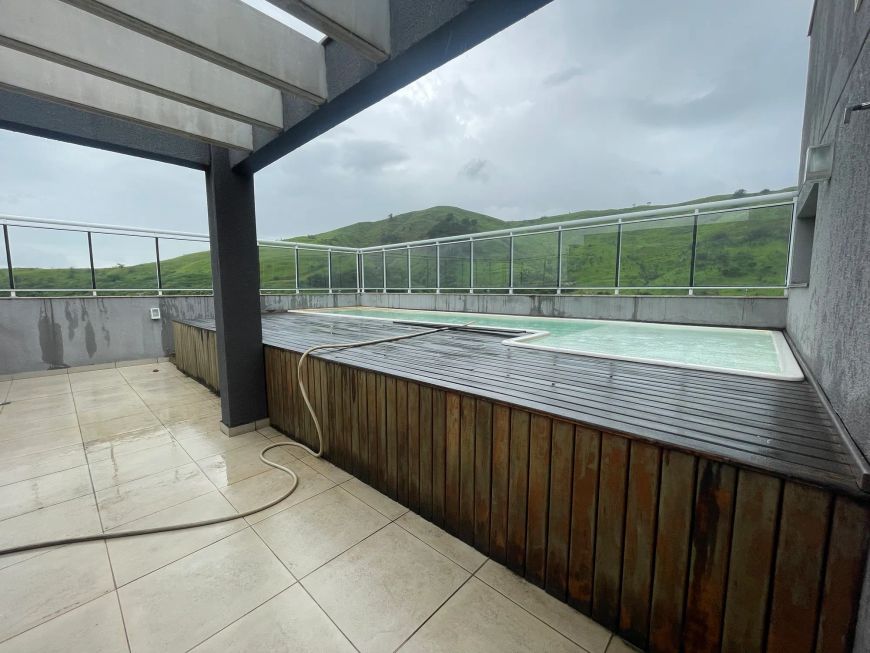 Vendo cobertura com 360 m² 5 suítes no condomínio Jardins Nova Iguaçu
