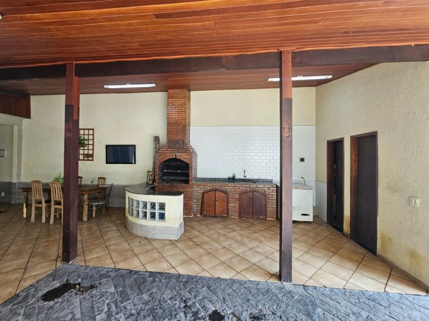 Excelente casa para venda no Moquetá 3 quartos, sendo 1 suíte