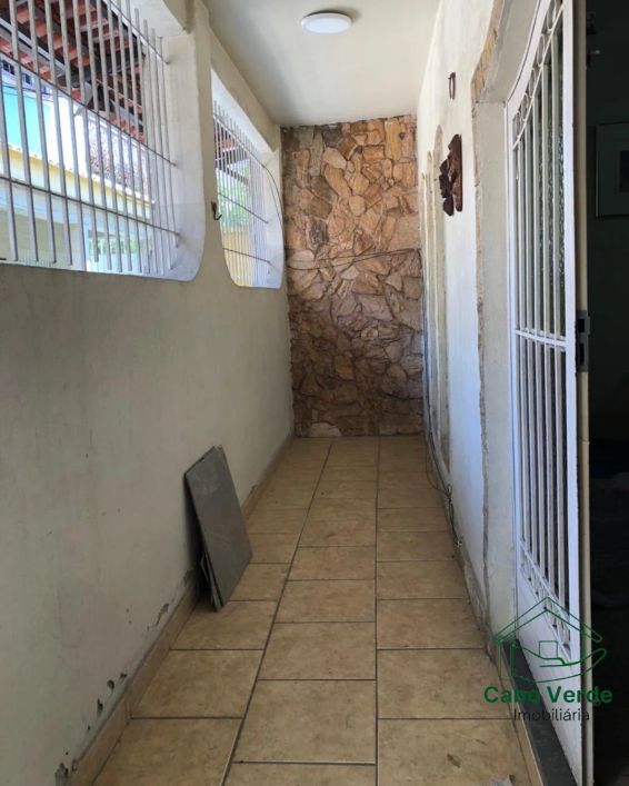 Casa à venda possui 180 m² com 3 quartos em Centro - Nova Iguaçu - RJ