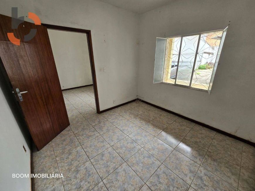 Duas ótimas Casas no Centro de Nova Iguaçu, Área Nobre Rua Floresta Miranda por R$ 600.000,00