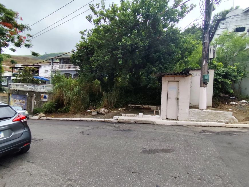 Imóvel para venda possui 450 metros quadrados em Palmeiras - Nova Iguaçu - RJ