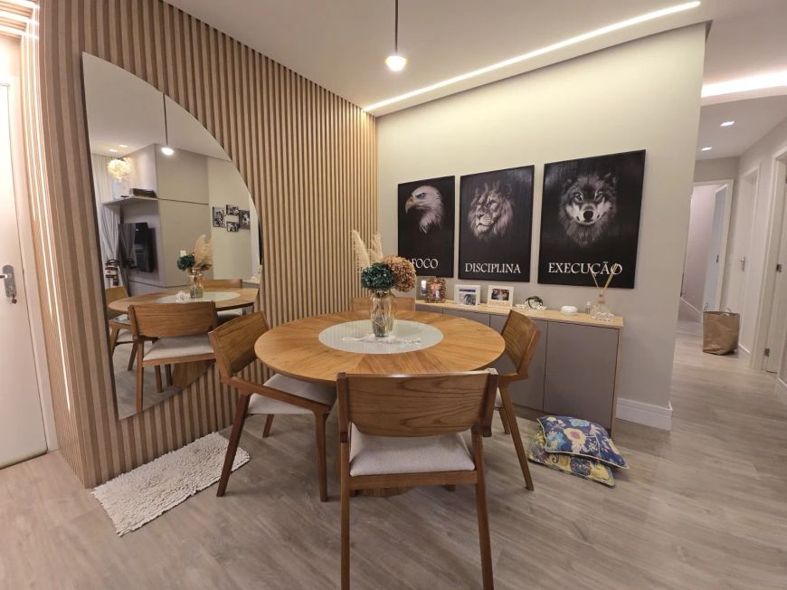Apartamento com 97m2 com 3 quartos.
