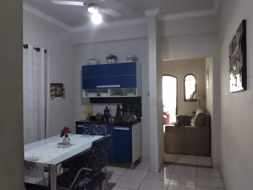 Vendo Casa com 450 m² no centro de Miguel Couto para fins comerciais ou residenciais