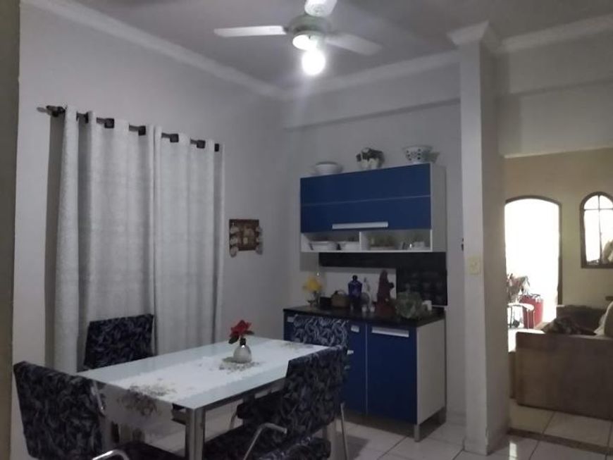 Vendo Casa com 450 m² no centro de Miguel Couto para fins comerciais ou residenciais