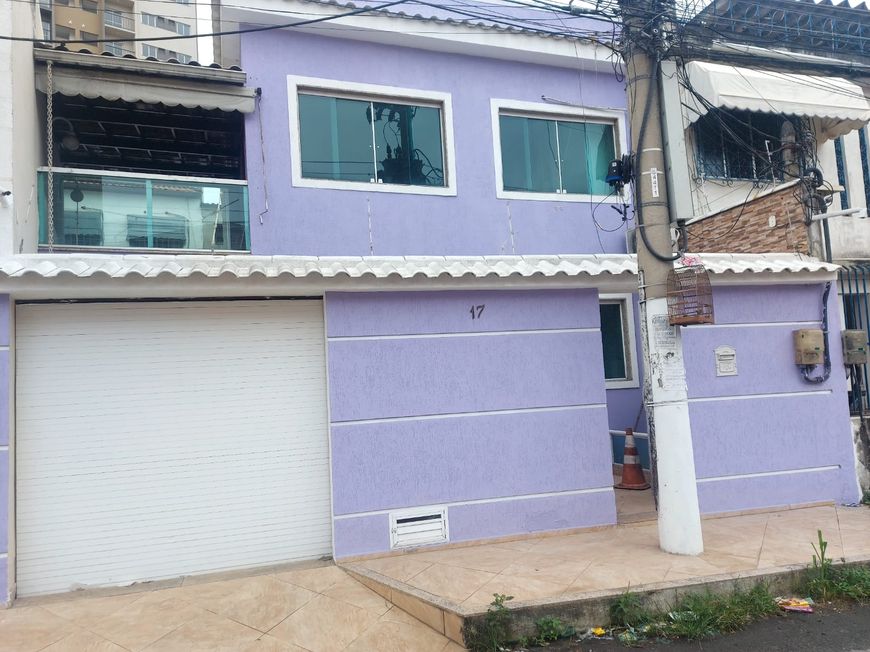 Casa para venda possui 218m² 04 quartos Bairro Califórnia - Nova Iguaçu - RJ