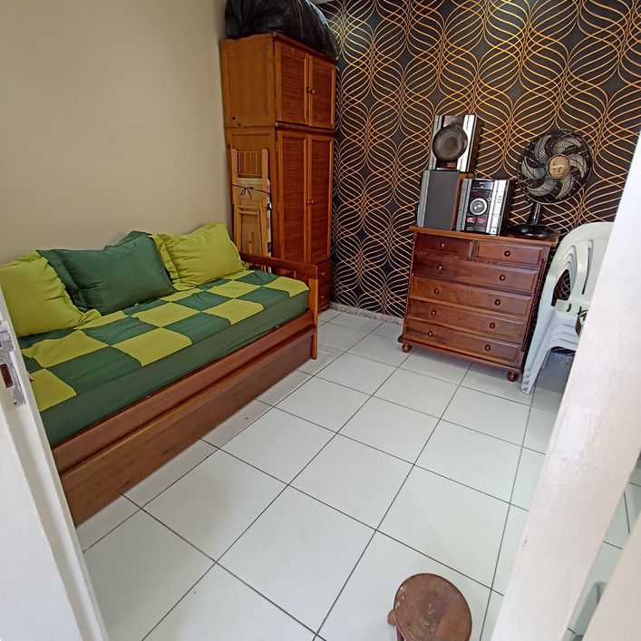 VENDO ÓTIMA CASA TRIPLEX NA CALIFÓRNIA - NOVA IGUAÇU.