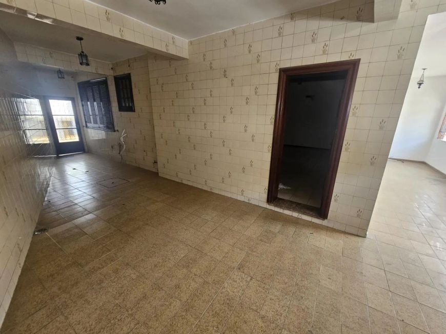 Casa para Venda em Nova Iguaçu, Centro, 4 dormitórios, 2 suítes, 3 banheiros, 2 vagas