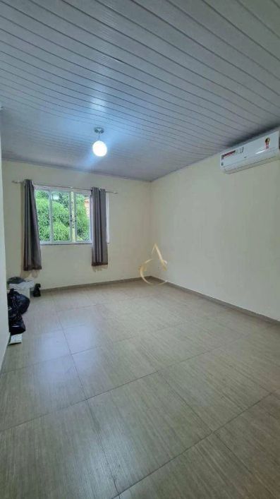 CASA PARA LOCAÇÃO - BAIRRO DA LUZ - NOVA IGUAÇU
