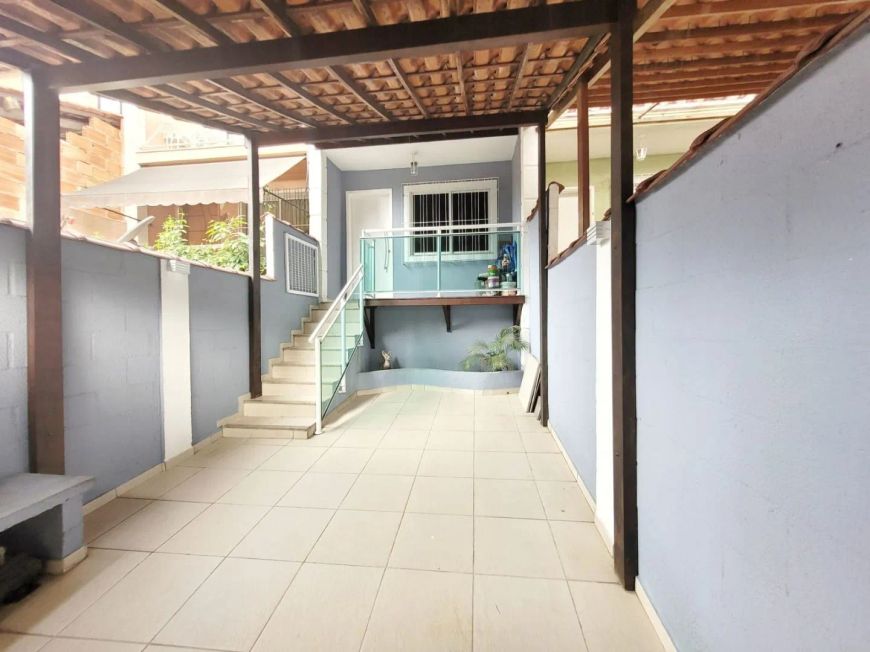Casa com 2 dormitórios à venda, 80 m² por R$ 398.000,00 - Califórnia - Nova Iguaçu/RJ