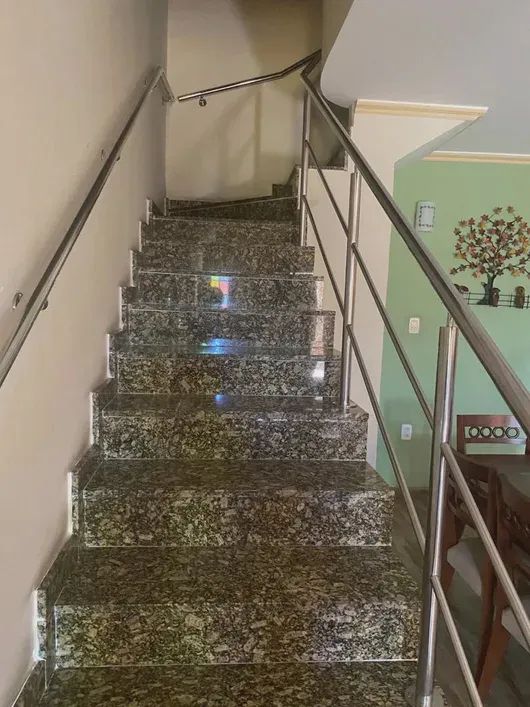 850 MIL - CALIFÓRNIA - 03 QUARTOS (01 SUÍTE) - 217M2 - ACEITA FINANCIAMENTO BANCÁRIO OU A VISTA