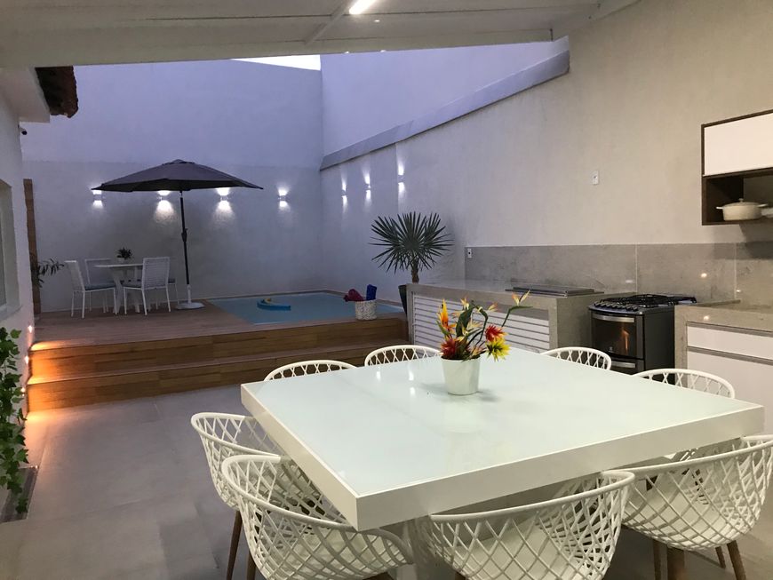 Vendo Casa lindíssima com 5 quartos e piscina no centro de Nova Iguaçu expetacular