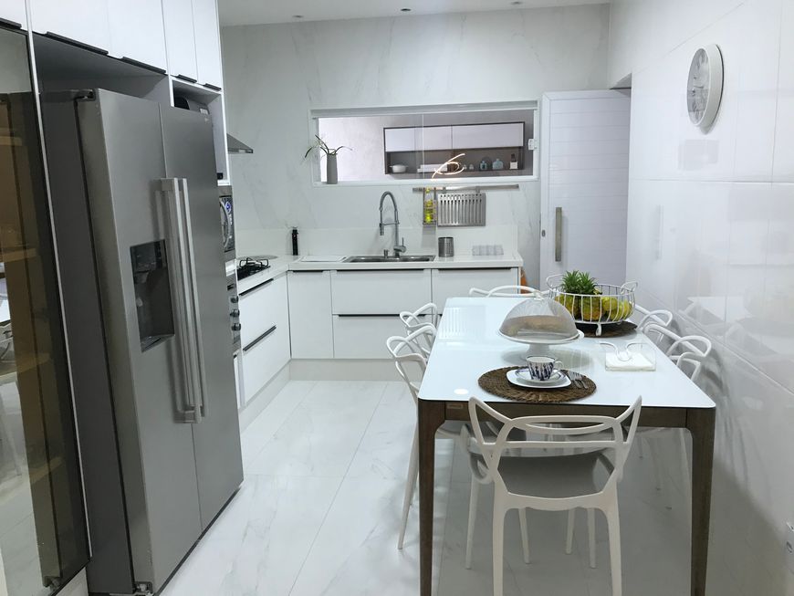 Vendo Casa lindíssima com 5 quartos e piscina no centro de Nova Iguaçu expetacular