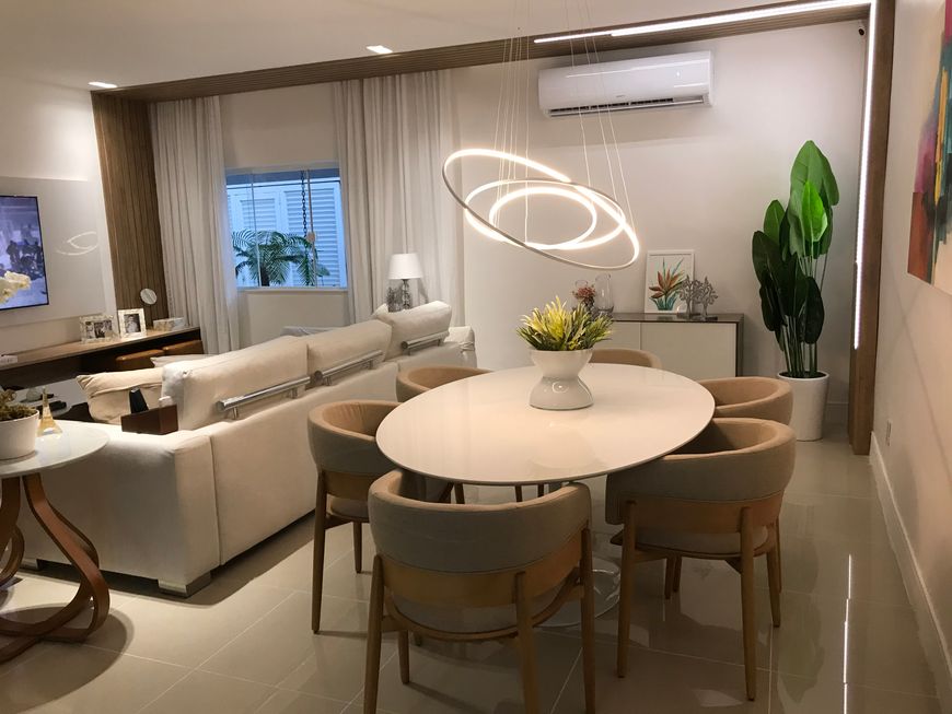 Vendo Casa lindíssima com 5 quartos e piscina no centro de Nova Iguaçu expetacular