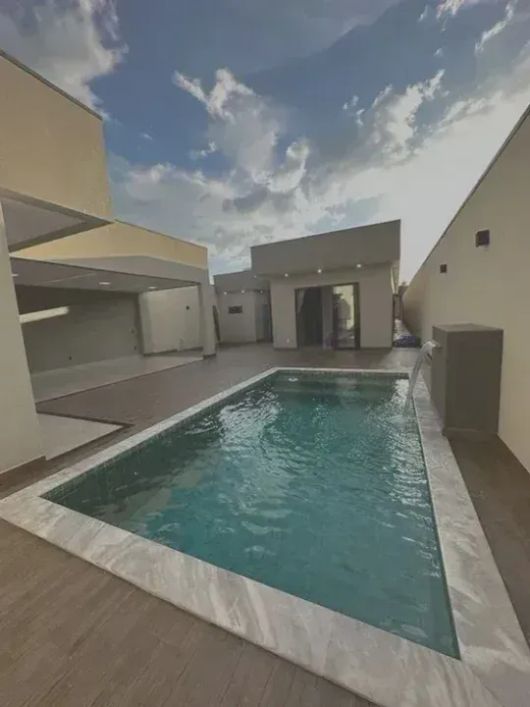 Excelente Casa Na Vicente Pires!, 04 Quartos, Closet, 460m2, Piscina, Ar Condicionado, Area Gourmet