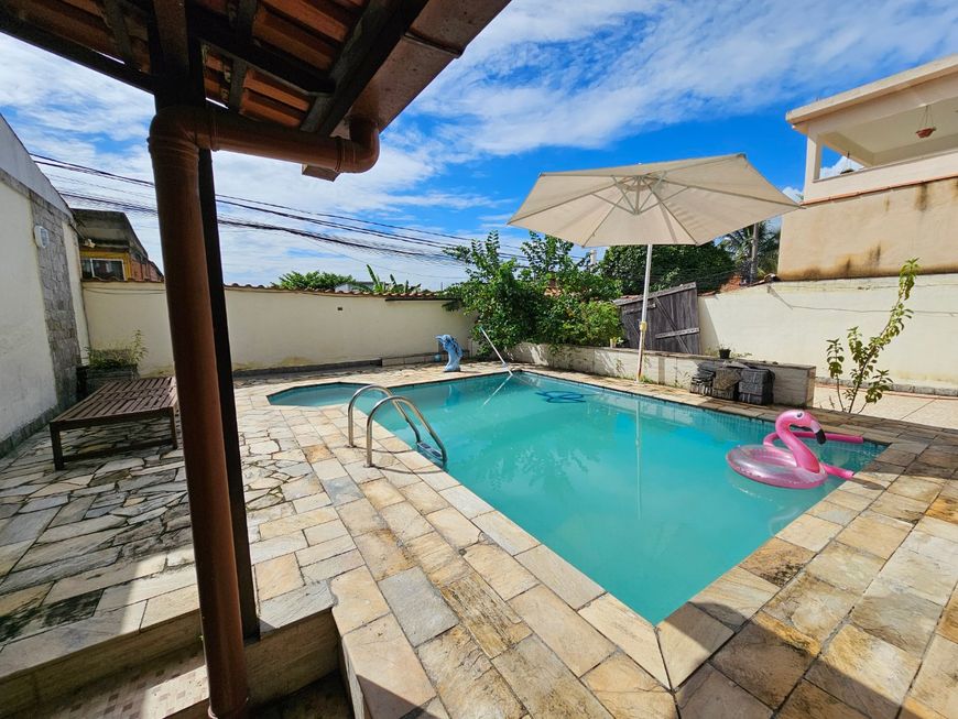 Casa com quintal e piscina Jardim da Posse - Nova Iguaçu - RJ