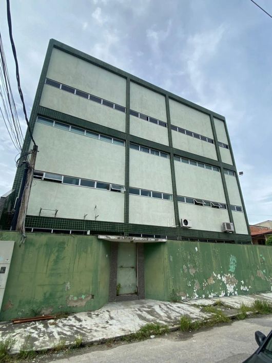 🏢 Excelente Prédio Comercial à Venda no Bairro da Luz, Nova Iguaçu - Oportunidade Única para Inves