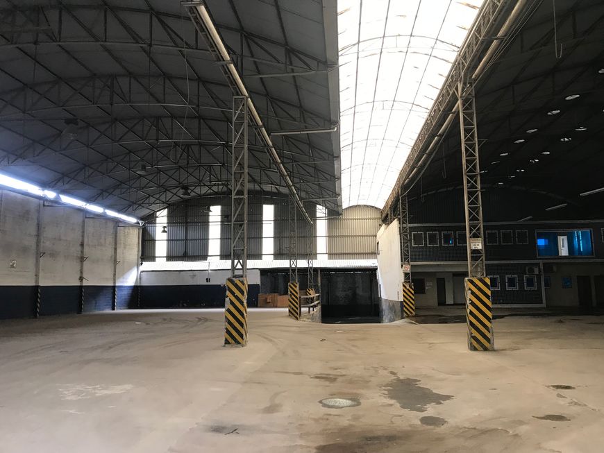 Vendo Galpão/Depósito/Armazém com 4000 m² perto da Dutra na Posse Nova Iguaçu
