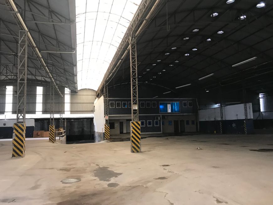 Vendo Galpão/Depósito/Armazém com 4000 m² perto da Dutra na Posse Nova Iguaçu