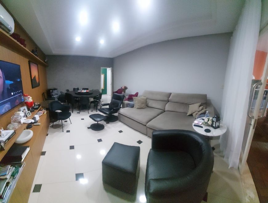 Casa com 4 quartos no centro de nova Iguaçu