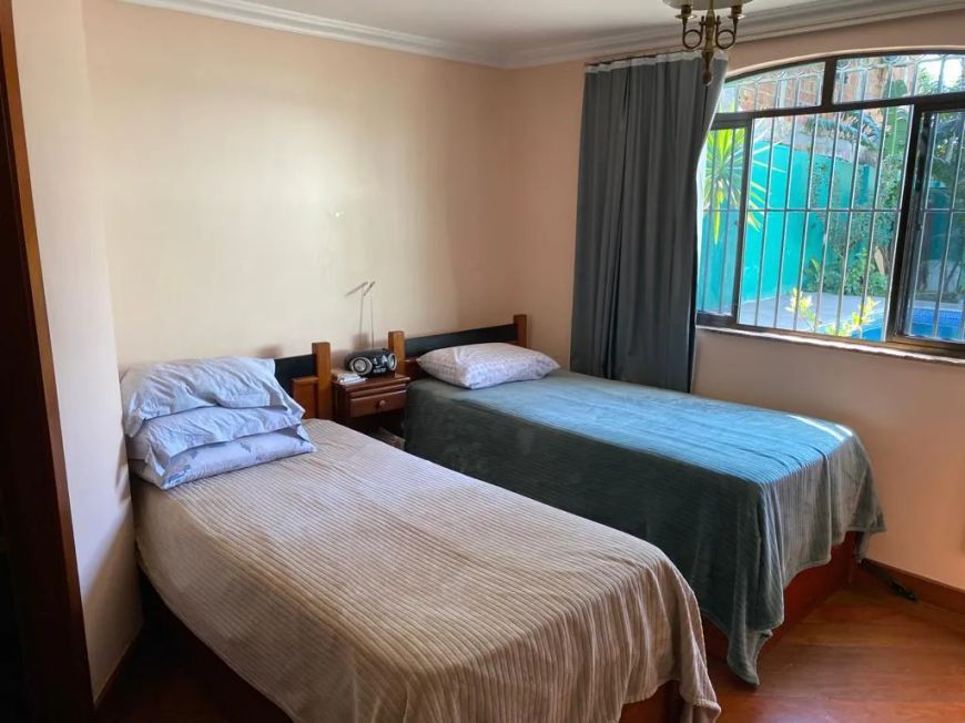 Casa para Venda em Nova Iguaçu, Centro, 3 dormitórios, 3 suítes, 4 banheiros, 10 vagas